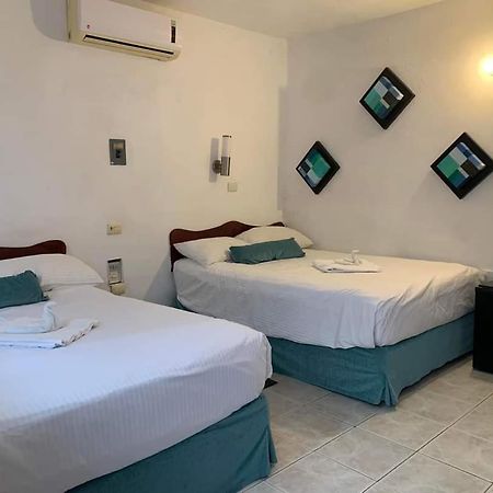 Hotel Hermanos Aguilar Cozumel Exterior foto
