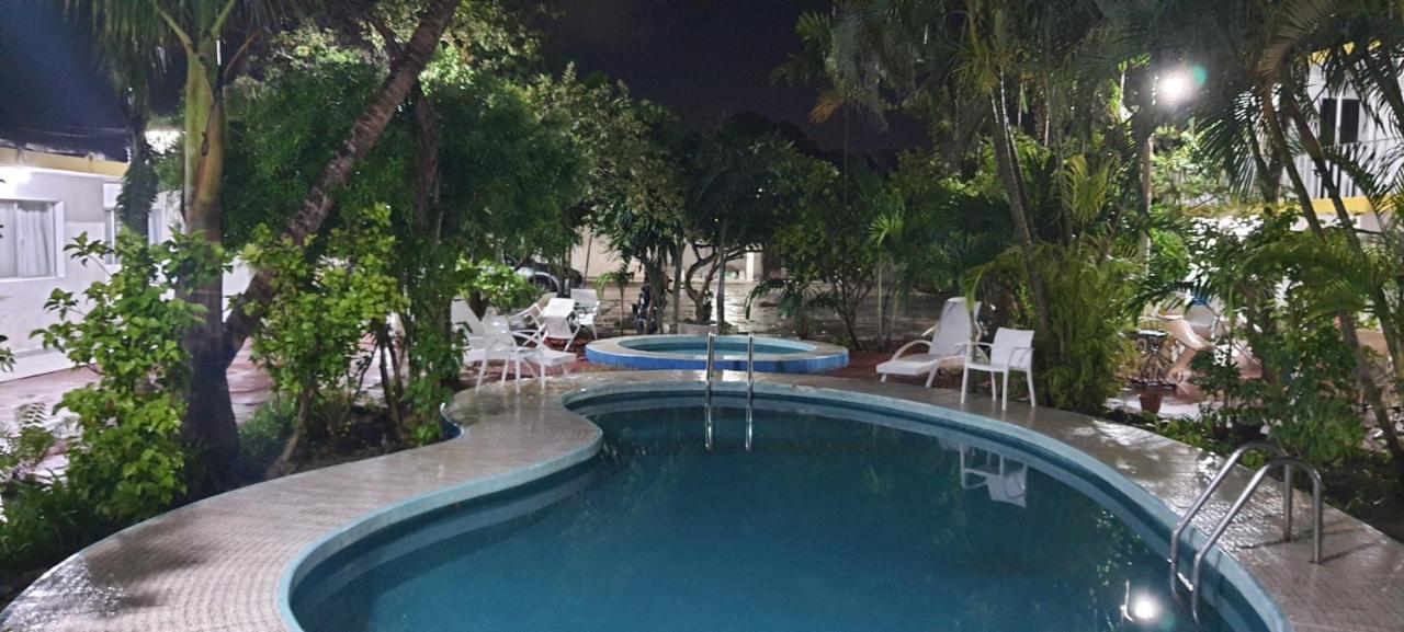 Hotel Hermanos Aguilar Cozumel Exterior foto
